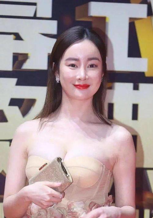 刘雨欣整容前后照片对比,揭秘美丽蜕变之路